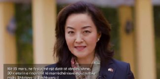 Ambasadorja Kim mesazh për Shqipërinë: Kemi punuar së bashku për përballimin e COVID dhe për kërcënimet ndaj demokracisë