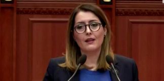 Procesi i vaksinimit, Manastirliu: Po punojmë për të garantuar kontrata të tjera dypalëshe. Ja kur pritet të përfundojë vaksinimi i ekipeve shëndetësore