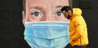 “Personat e vaksinuar mund të qëndrojnë pa maskë dhe të grumbullohen”, ekspertët kritika për udhëzimet e reja