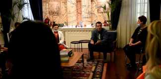 Një rrugë në kryeqytet merr emrin e aktores së njohur Antoneta Papapavli, Veliaj: Frymëzim për fëmijërinë tonë dhe brezat