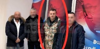 Detajet/ Vrasja në Elbasan, Arbër Papleka grabiti një automjet dhe u dorëzua te RENEA në Tiranë