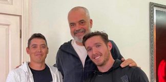 BBC i bën jehonë momentit kur i riu ndal çmendurinë në Tiranë, videoja arrin rekord shikueshmërie në prestigjiozen e huaj