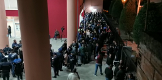 Vijojnë dërgimet e kutive të votimit në KZAZ, radhë të gjata në dorëzimin e kutive