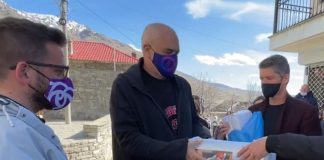 Ramës i dhurojnë jastëk në Rehovë/ Batuta: Këtu qenka për të sjellë Lulin