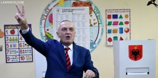 Ilir Meta u ndëshkua si anti-amerikan!