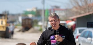 Gjiknuri takim me banorë të lagjes “11 Janari” në Vlorë: Votoni PS që investimet të mos ndalen