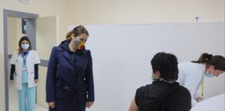 Dita Botërore e Shëndetit, Manastirliu në qendrën e re shëndetësore në Krrabë: Vaksnim kapilar në gjithë vendin, ka nisur edhe vaksinimi i farmacistëve