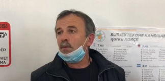 Çifti i bashkëshortëve u godi me karrige/ Reagon sekretari: Donin të votonin familjarisht, i thamë nuk lejohet…