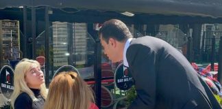 Basha i shqetësuar në Elbasan, Mero Baze: Po të mos kishe dërguar një tropojan për të vrarë tre ditë më parë mbase do e kishte më të lehtë sot