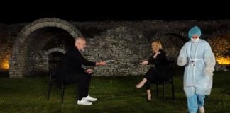 Video/ Gazetarja merr vaksinën live gjatë intervistës me kryeministrin, Rama: Jam këtu për çdo eventualitet