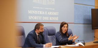 Ministrja Kushi nuk humbet kohë, takon rektorët e universiteteve: “Projekte të reja dhe më shumë angazhim për mbylljen me sukses të vitit akademik”