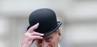 FOTOT/ 41 goditje me top në nderim të Princit Philip