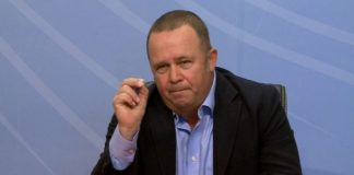 “Ngrini flamurin kombëtar, mos ngrini të PD-së e PS-së”, Gjergj Luca revoltohet pas vrasjes në Elbasan