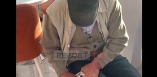 “Mos ta shoh bojën Lulzim Basha”/ Demokrati i zhgënjyer ‘bën copa’ kartën e anëtarësisë së PD