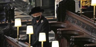 Pas vdekjes së Philip, mbretëresha ndryshon këtë detaj në rrjetet sociale