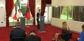 Ministrja për BE-në e Austrisë viziton Shqipërinë, Xhaçka: Anëtarësisimi i vendeve të ballkanit në BE të përshpejtohet