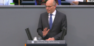 Eurodeputeti gjerman: Kurti duhet të bëjë detyrat e shtëpisë, përndryshe ngel në klasë!