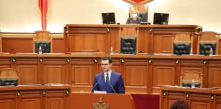 Drejtori i AMF raporton në Kuvend: Tregjet financiare po i kthehen normalitetit