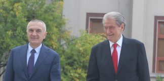 Sarajet e Tiranës dhe sarajet e opozitës