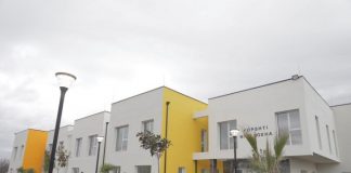 Mbi 619 milionë lekë për rindërtimin e objekteve arsimore në Kamzë dhe Kavajë