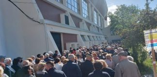 12 organizata thirrje Albin Kurtit: Rregullo procesin e vaksinimit, kjo situatë është e turpshme