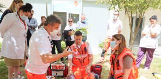 Nis trajnimi i stafeve mjekësore në qendrat verore, Manastirliu: Do të përdoret testimi i shpejtë për të gjithë turistët, protokollet të detyrueshme për t’u zbatuar