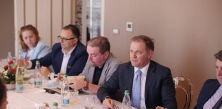 Gazheli me biznesin në Durrës: Marrja e statusit OEA, lehtësi për biznesin në gjithë rajonin