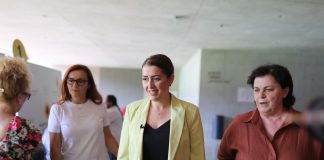 Ritmi i vaksinimeve i lartë, Manastirliu në Air Albania: Hapim fashën për punonjësit e institucioneve në kontakt direkt me qytetarët