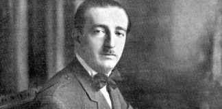 Fotolajm/ Mbreti Zog duke marrë rreze dielli në Durrës në 1925