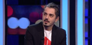 Djali i Yllka Mujos i jep fund lidhjes disavjeçare me këngëtaren e njohur