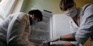 Asgjësohen mijëra vaksina kundër COVID-19 në Estoni, kishte probleme frigoriferi