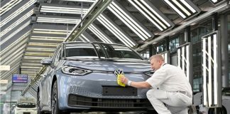 Volkswagen do të ndalojë shitjet e makinave me djegie të brendshme në Evropë në vitin 2035