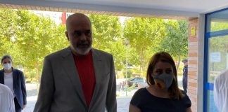 Hapet shërbimi i ri i laboratorit/ Rama dhe Manastirliu vizitojnë maternitetin “Koço Gliozheni”
