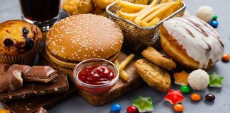 Britania do të ndalojë reklamat për ushqimet e pashëndetshme