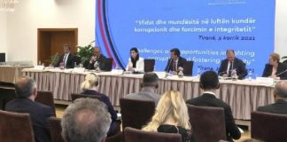 “Për herë të parë në gjimnaz”/ Gjonaj: Do shtohet një kurrikul për anti-korrupsionin në shkolla!