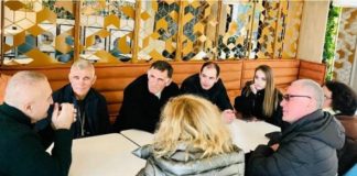 Dhunuan gjyqtarin në Vlorë, arrestohen miqtë e Ilir Metës. Kandidoi Grisejda Myslymin, vajzën e njërit prej vëllezërve më 25 prill