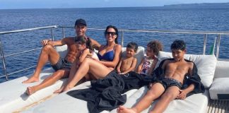 “Koha për të pushuar me të dashurit e mi”/ Ronaldo i patrazuar për të ardhmen, merr jahtin dhe nis plazhin