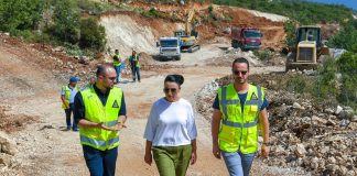 Balluku inspekton punimet në aksin Palasë-Dhërmi: Investim i rëndësishëm, lehtëson lëvizjen përgjatë bregdetit të jugut