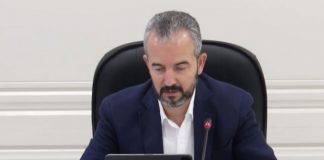 Celibashi rrëzon kërkesën e PD, lë në detyrën kreun e Bashkisë së Mallakastrës: Nuk përfshihet në kushtet e ndalimit