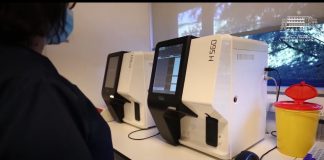 Manastirliu publikon pamje nga laboratori i ri në maternitetin “Koço Gliozheni”/ Zgjerohet gama e analizave duke rritur cilësinë e shërbimit për nënat dhe fëmijët