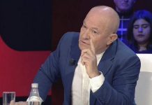 Meçe: Molotovët i lihen në dorë 17-vjeçarëve që quhen “grupi i zjarrit”