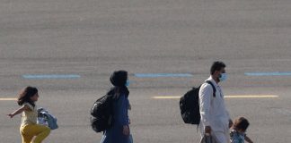 Një ‘kërcim’ lumturie, vajza afgane bëhet virale pas mbërritjes në Belgjikë, kryeministri: Mirëserdhe vogëlushe