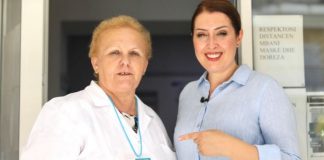 Manastirliu ndan foton me mjeken në Sarandë: Prej 33 vitesh shërben me përkushtim ndaj qytetarëve