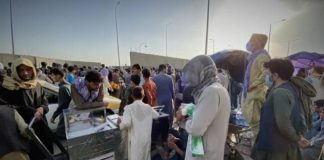 Situatë kaotike, talibanët do t’u ndalojnë afganëve të shkojnë në aeroportin e Kabulit