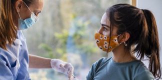 Studimi britanik: Efekti i vaksinave bie brenda tre muajsh