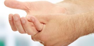 3 arsye pse ju dridhen duart