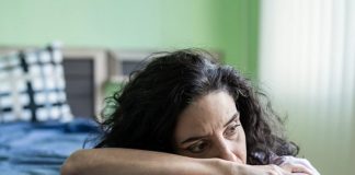 Përse duhet t’i ruhesh çrregullimit emocional stinor?