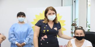 Hapen edhe 4 poliklinikat e Tiranës për vaksinim, Manastirliu: Po përgatitet udhëzimi për shkollat me masa të përforcuara