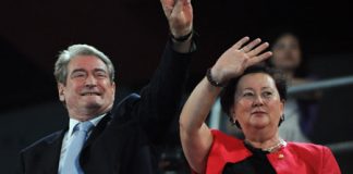 Pse Liri Berisha e ka ndryshuar emrin serb të nënës, ndryshe nga i vëllai?!