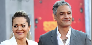 Të kapur dore për dore, Rita Ora dhe i dashuri i saj bëjnë daljen e parë si çift